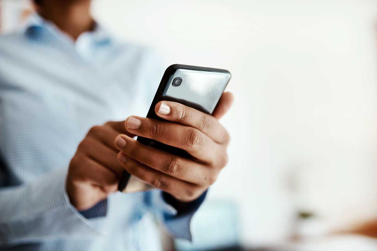 ‘We don’t talk anymore, like we used to do – 4 reasons why messaging is such a popular way of communication
