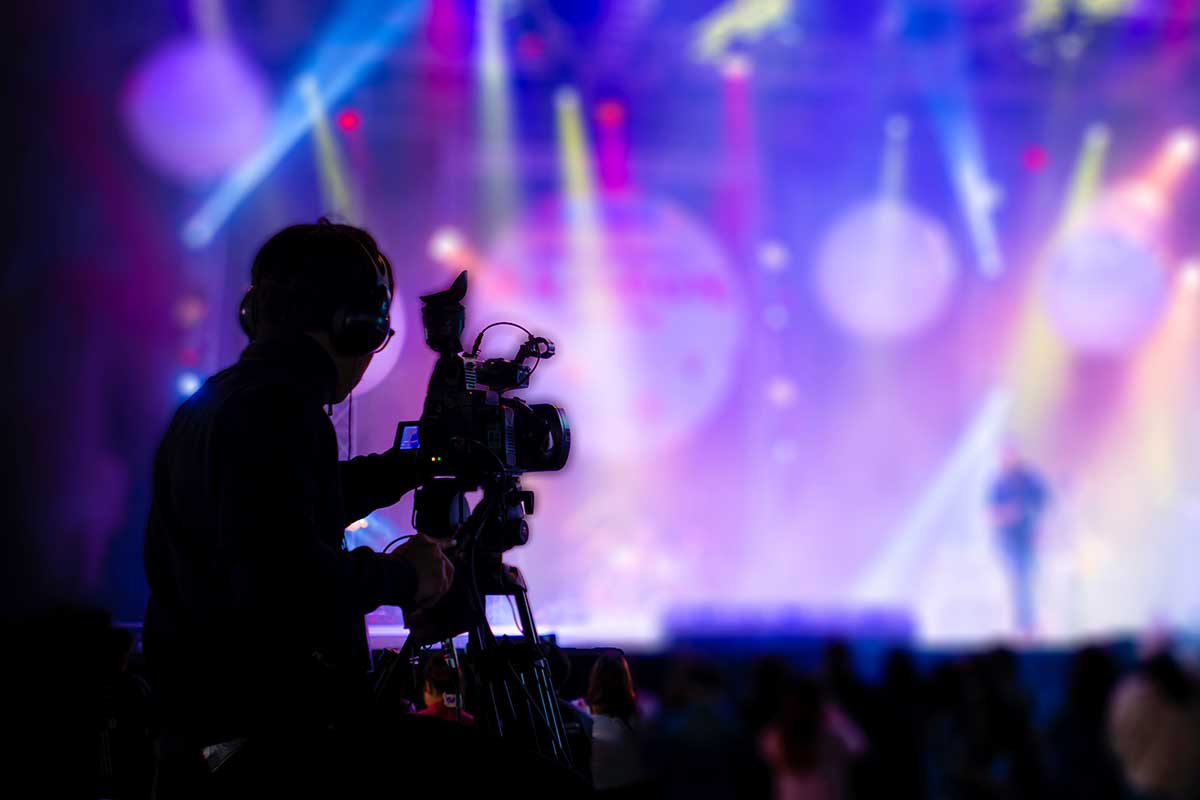 The time is now – How to incorporate a virtual meetings strategy into your SMM program