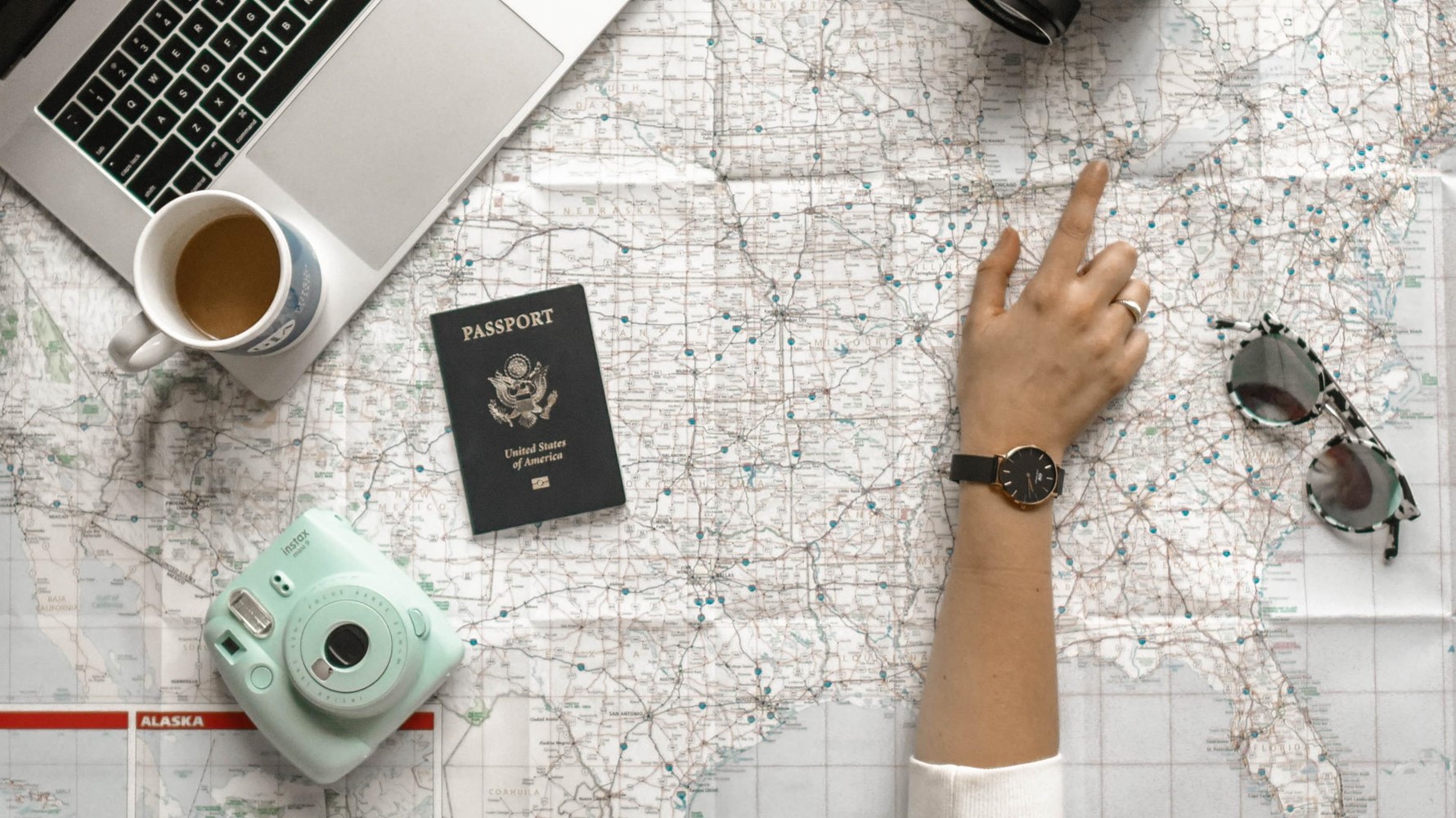 Understanding the behavior of the digital traveler