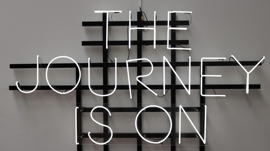 2 ways that companies can build a rewarding customer journey online in 2023
