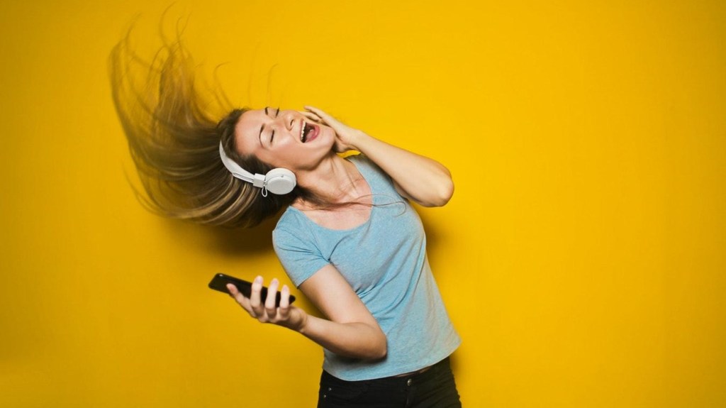 5 reasons why booking your air tickets using your smartphone is so ‘wicked’