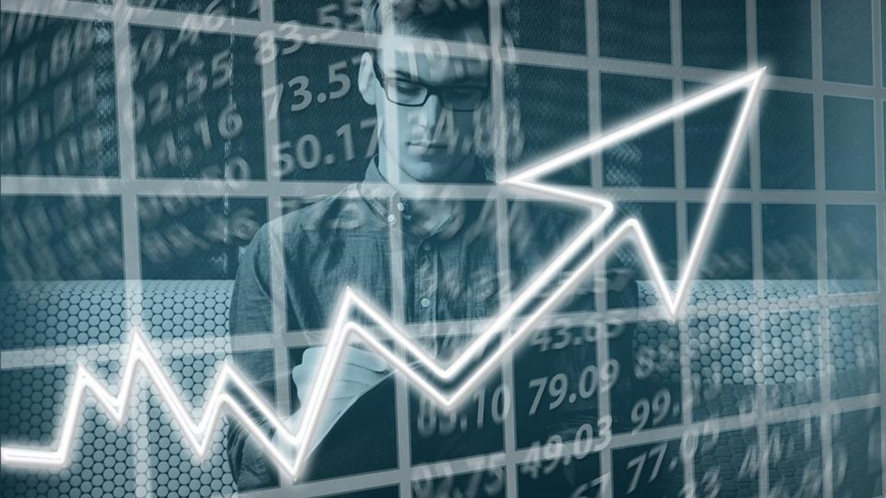The rise of ancillary revenue – Is the lowest available fare always the best option?