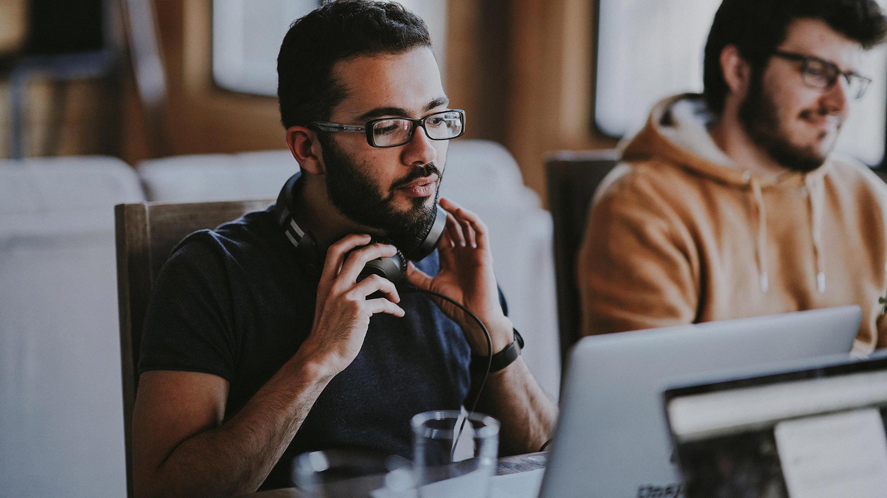Mic your manners: 8 pointers for impeccable webinar etiquette